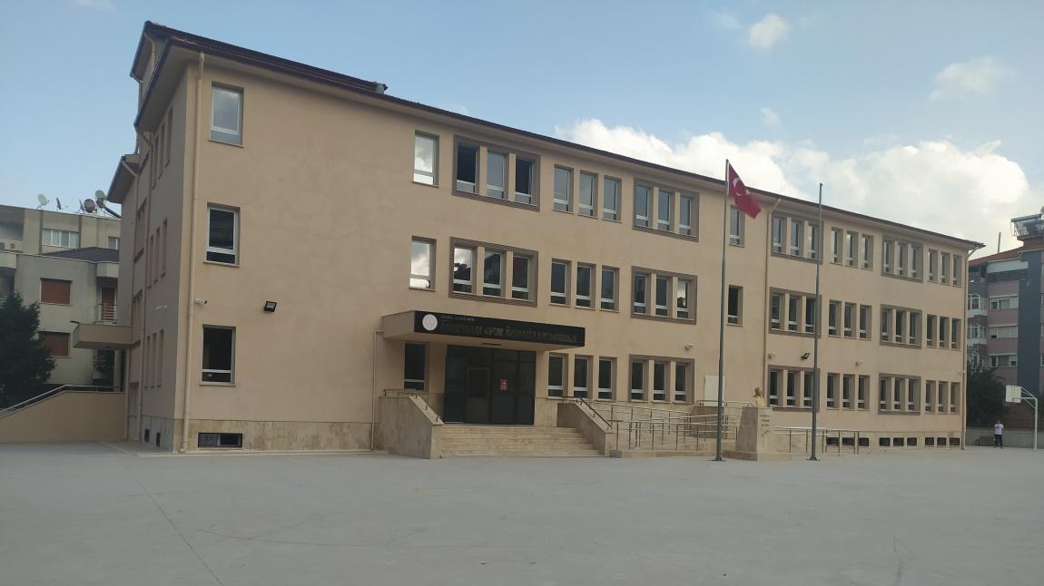 Öğretmen Ufuk Özdemir Ortaokulu Fotoğrafı